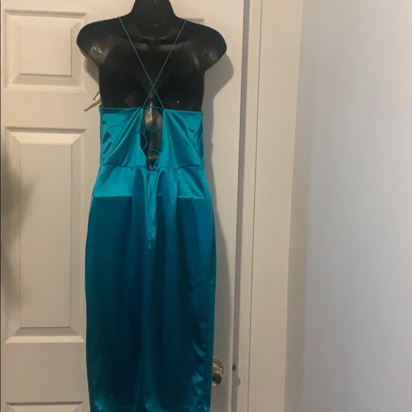 Ladies Dress - Picture 4 of 5